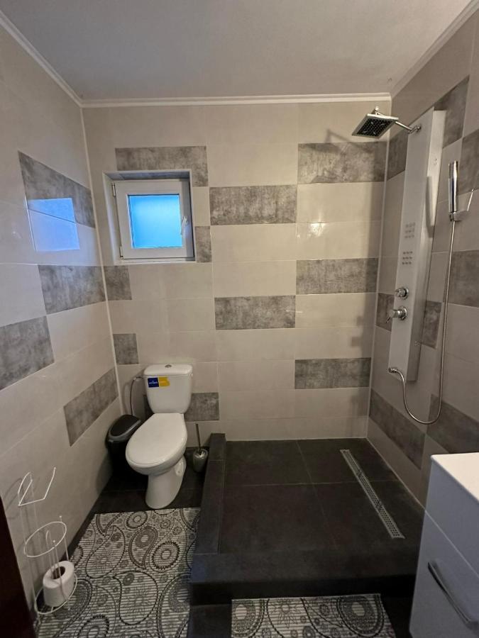 Vila Casa Eroilor Curtea de Argeş Exteriér fotografie