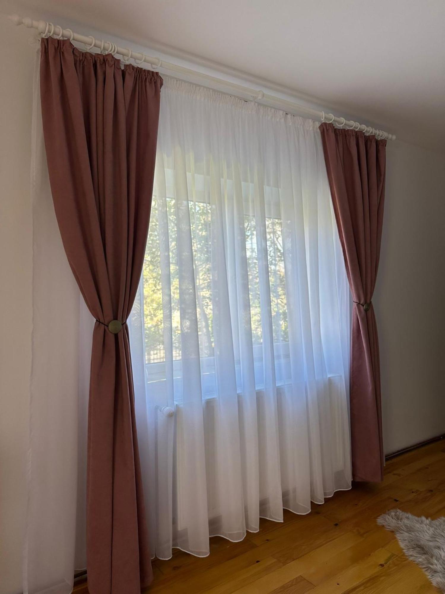 Vila Casa Eroilor Curtea de Argeş Exteriér fotografie